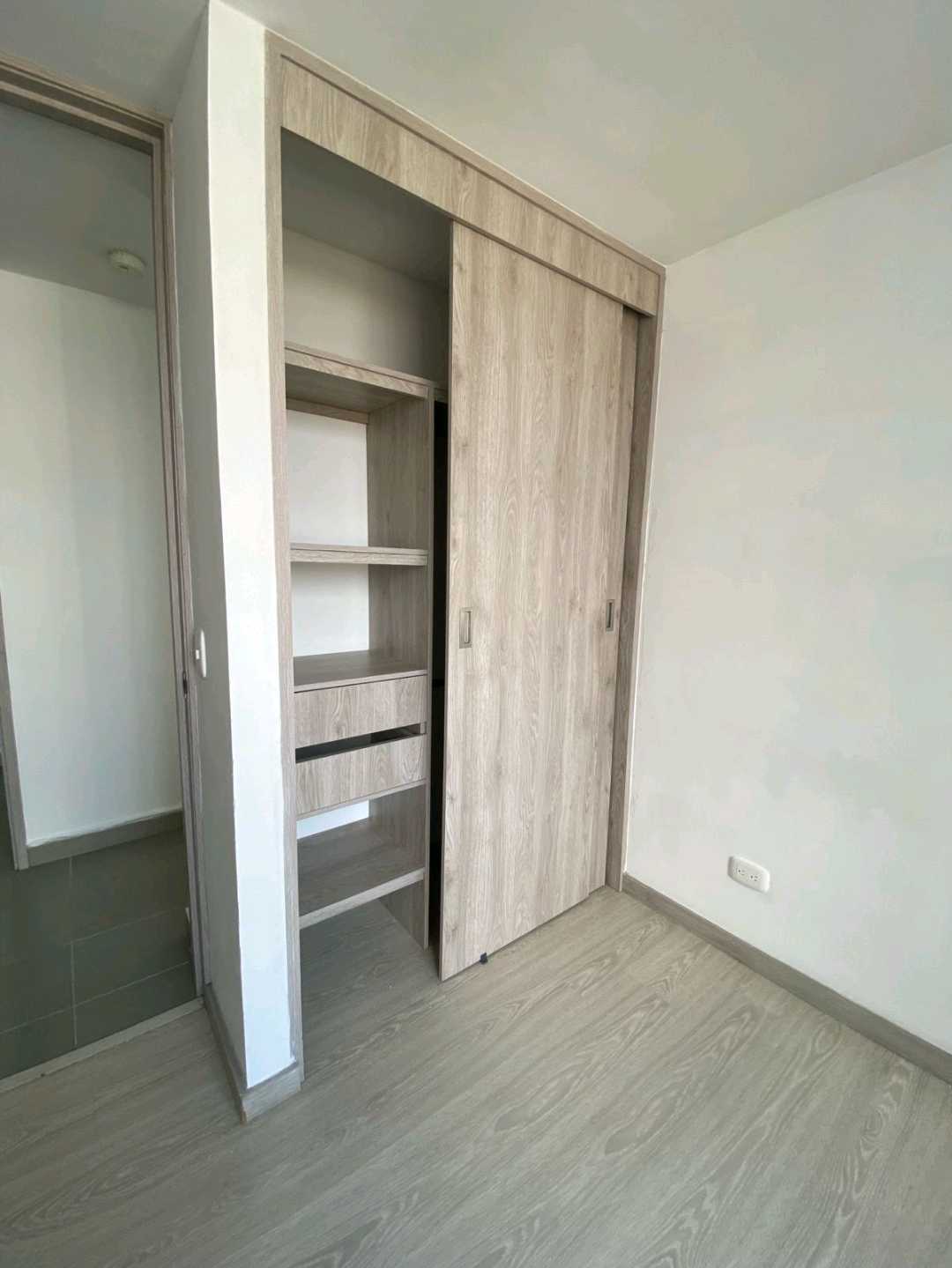 Se Arrienda Apartamento en Loma De Los Bernal, Belén, Medellín