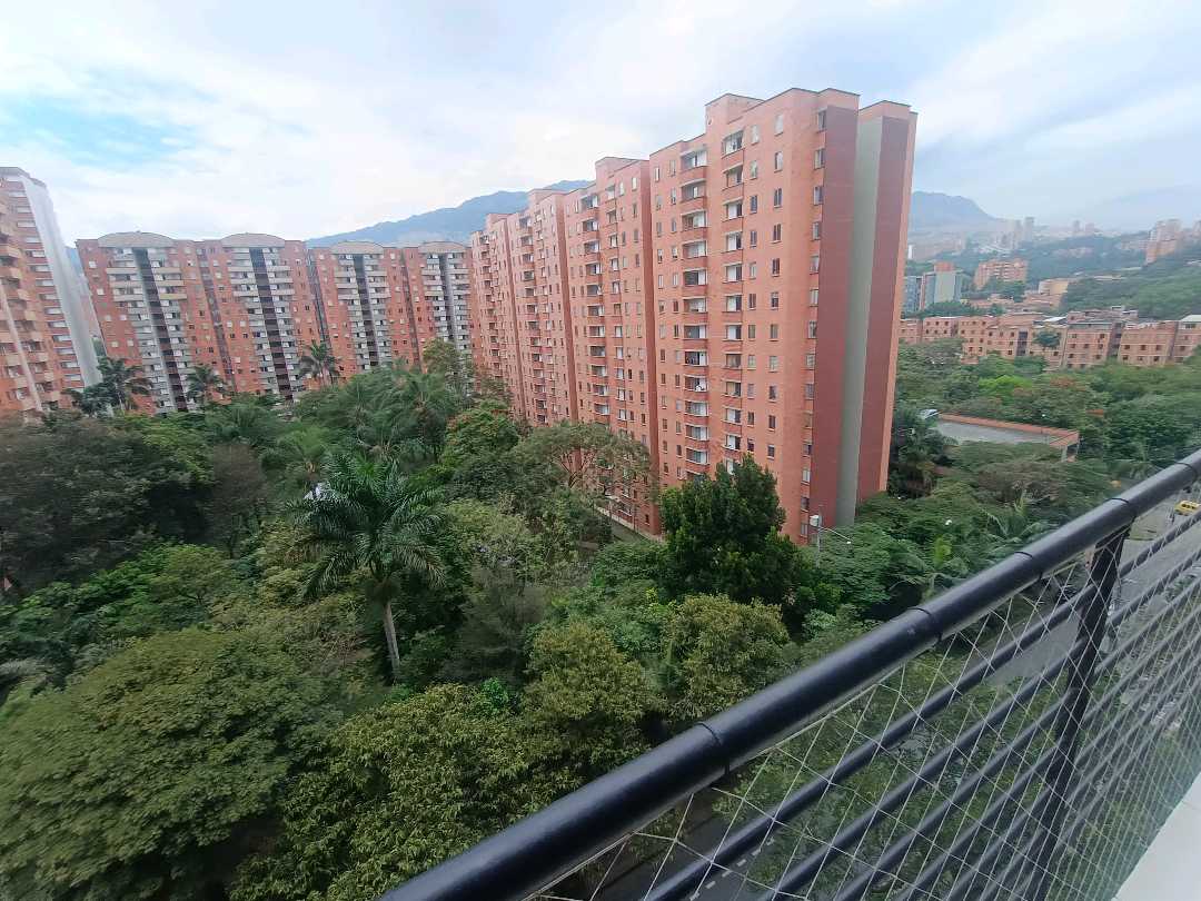 Se Arrienda Apartamento en los Colores, Medellín, Antioquia