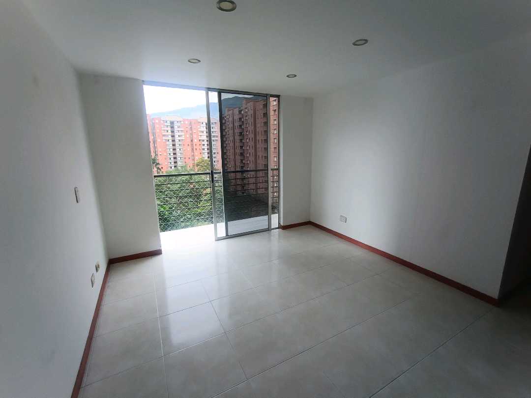 Se Arrienda Apartamento en los Colores, Medellín, Antioquia