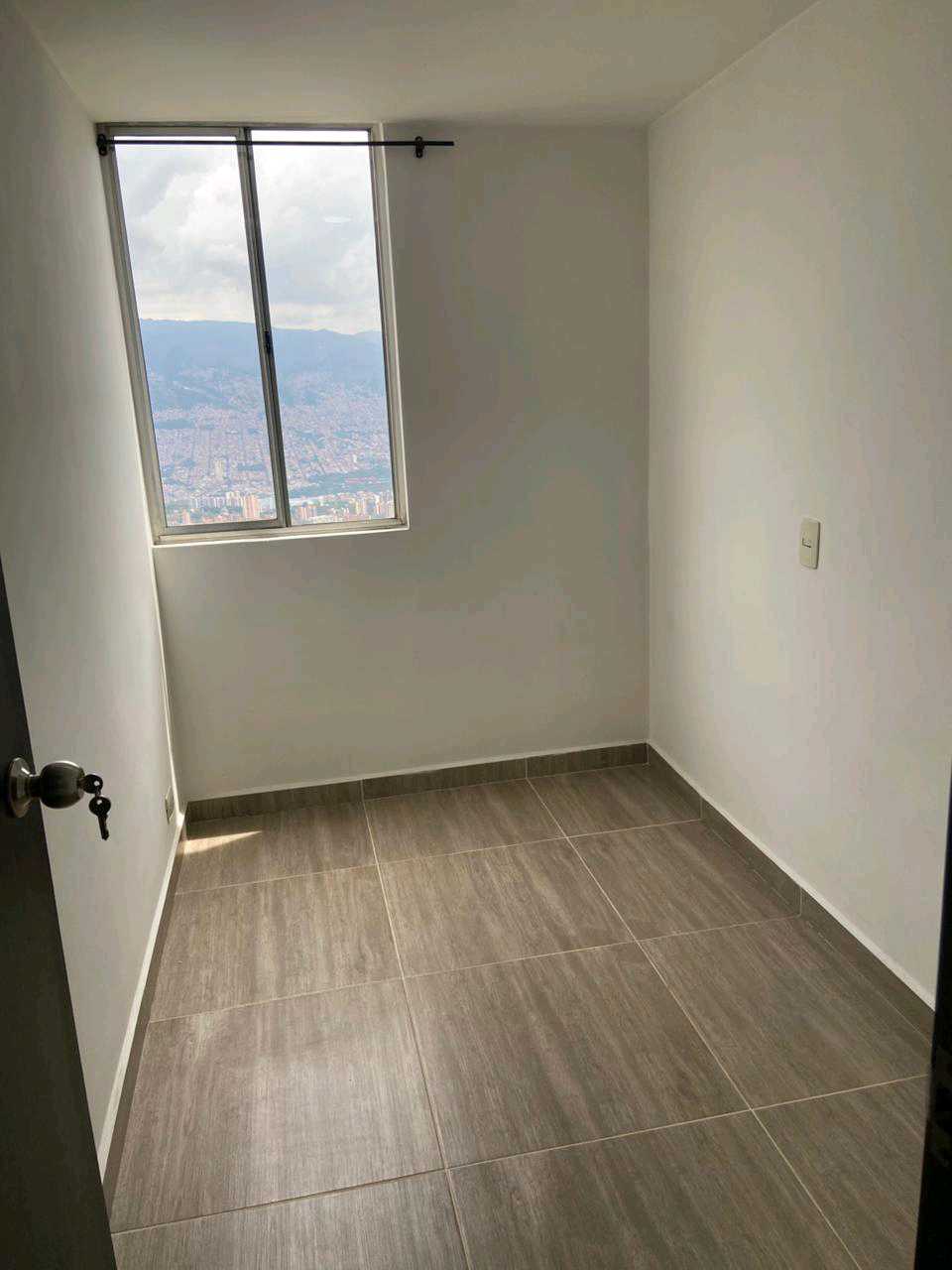 SE ARRIENDA APARTAMENTO EN ROBLEDO PAJARITO, MEDELLÍN