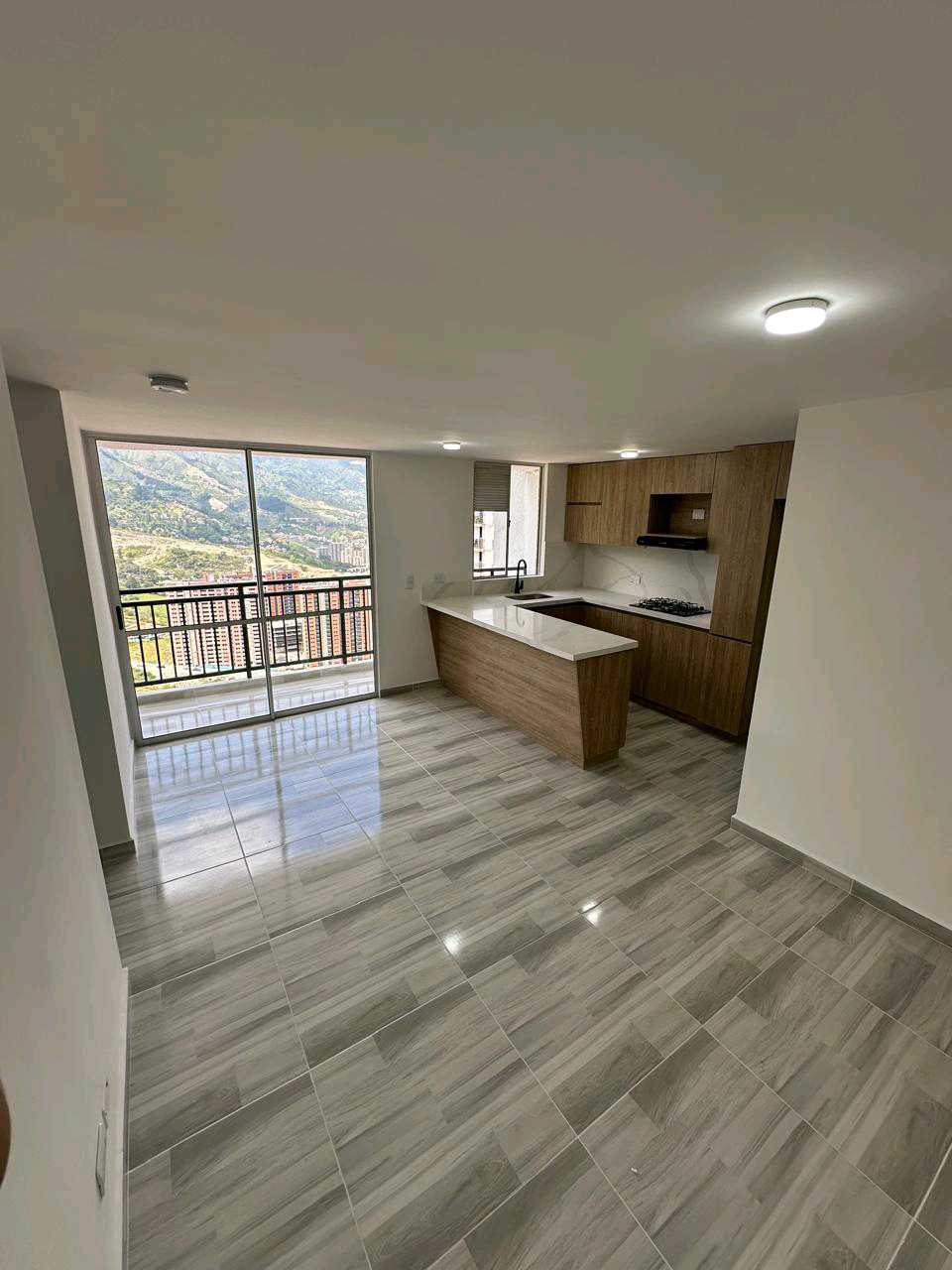 Se Arrienda Apartamento Nuevo, Sector Serramonte, Bello, Antioquía