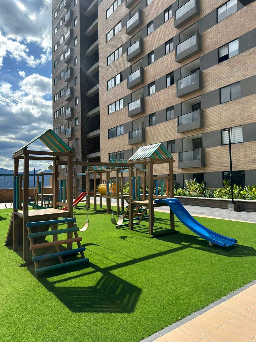 Se Arrienda Apto para Estrenar 71m²| Poblado, Las Palmas, Medellín