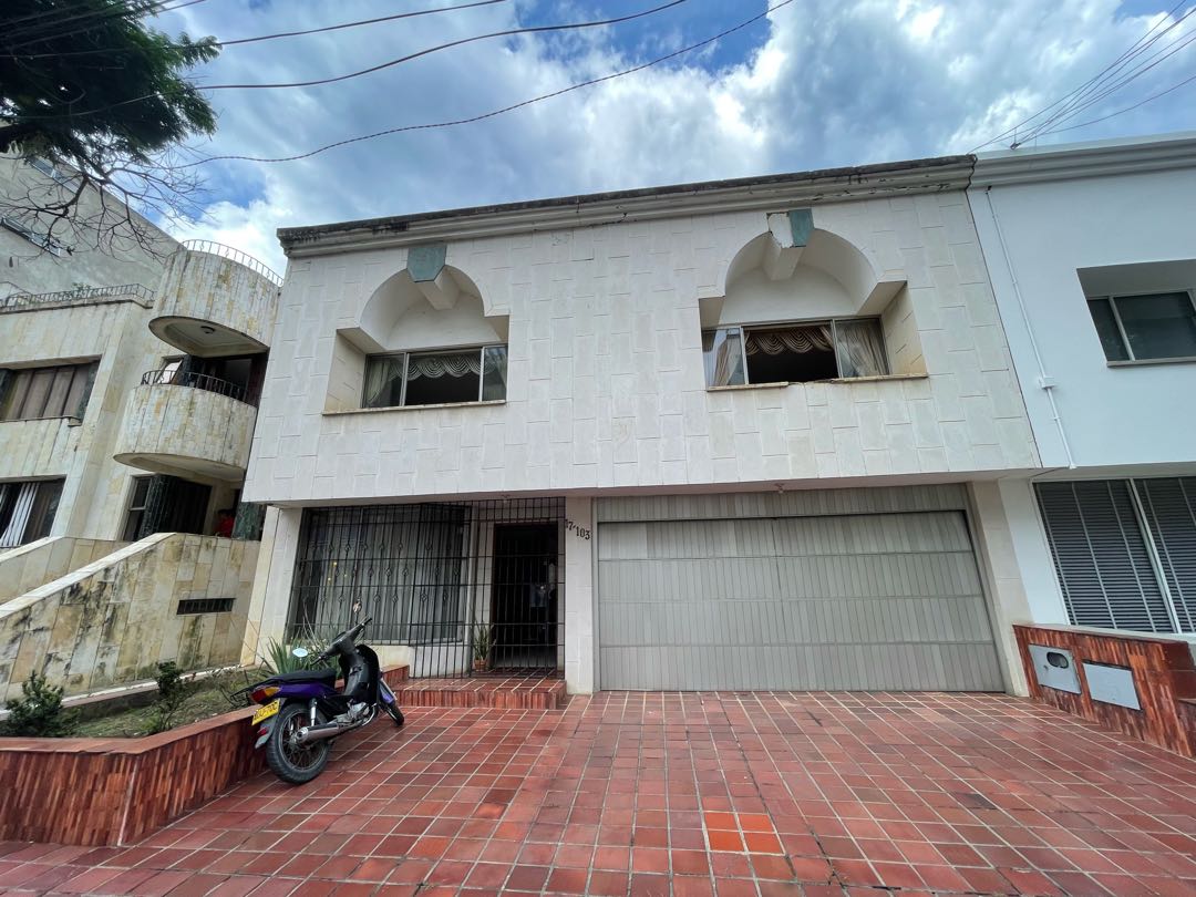 SE ARRIENDA CASA COMERCIAL EN CIUDAD JARDÍN