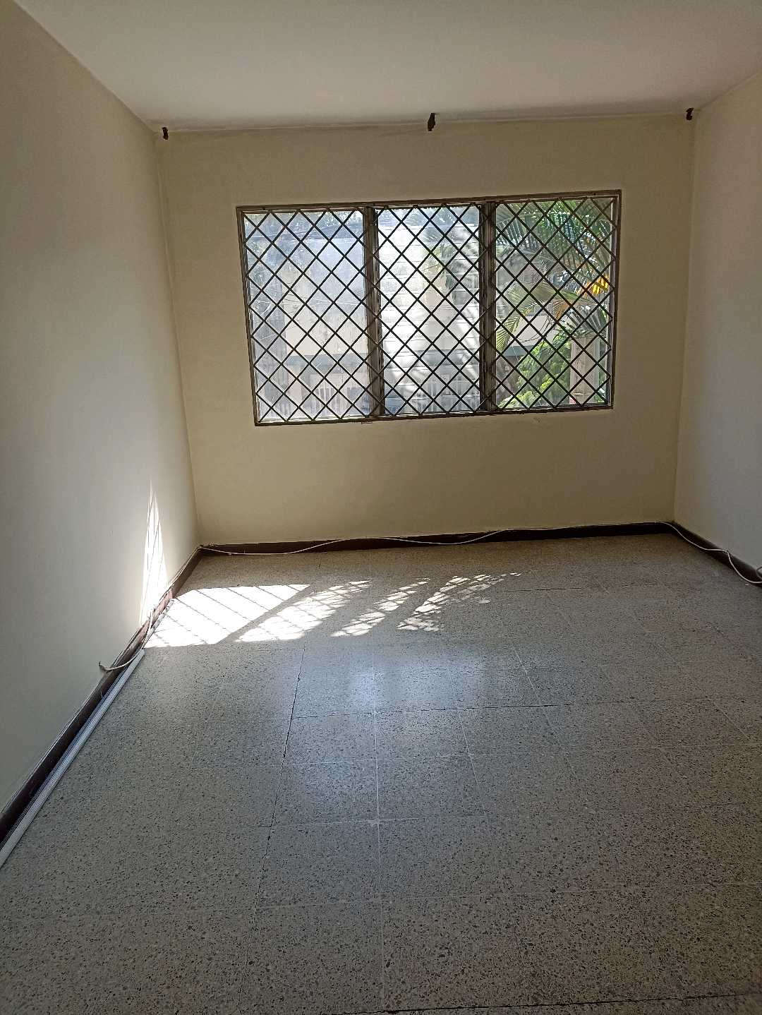 Se Arrienda Casa Primer Piso en Belén Rosales, Medellín
