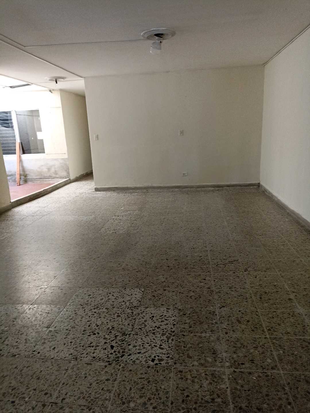 Se Arrienda Casa Primer Piso en Belén Rosales, Medellín