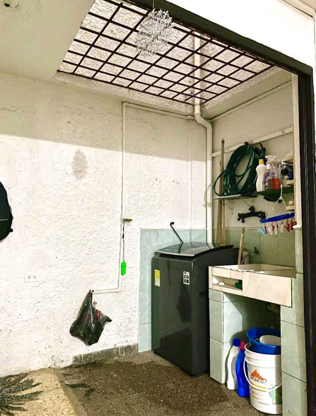 Se Arrienda Casa Unifamiliar En Belén San Bernardo, Medellín