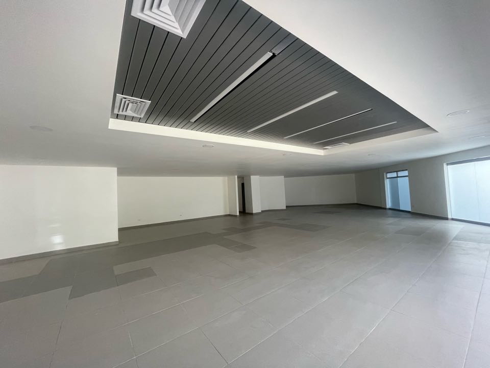 se arrienda local medellin cerca a clinica las americas