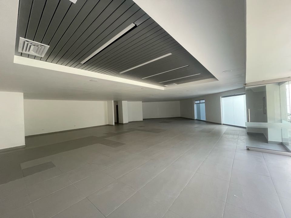 se arrienda local medellin cerca a clinica las americas