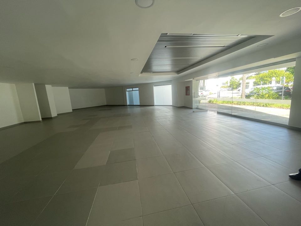 se arrienda local medellin cerca a clinica las americas