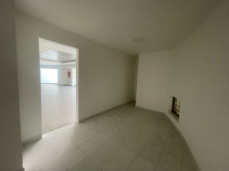 se arrienda local medellin cerca a clinica las americas