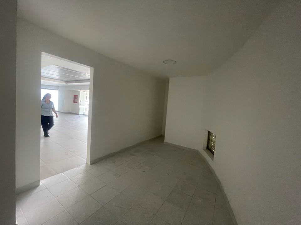 se arrienda local medellin cerca a clinica las americas