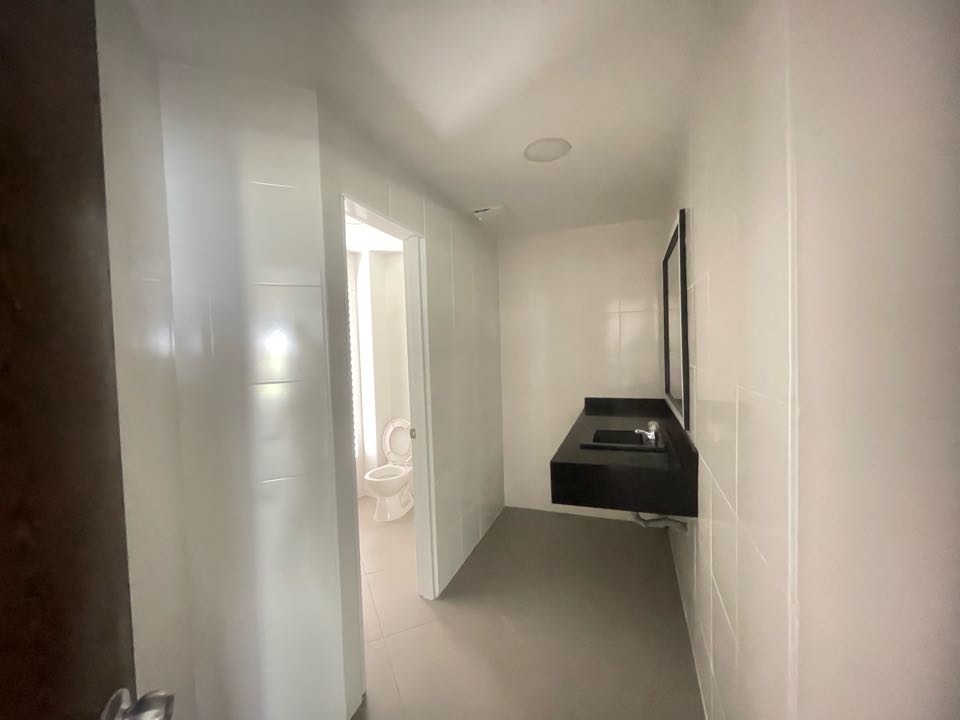 se arrienda local medellin cerca a clinica las americas