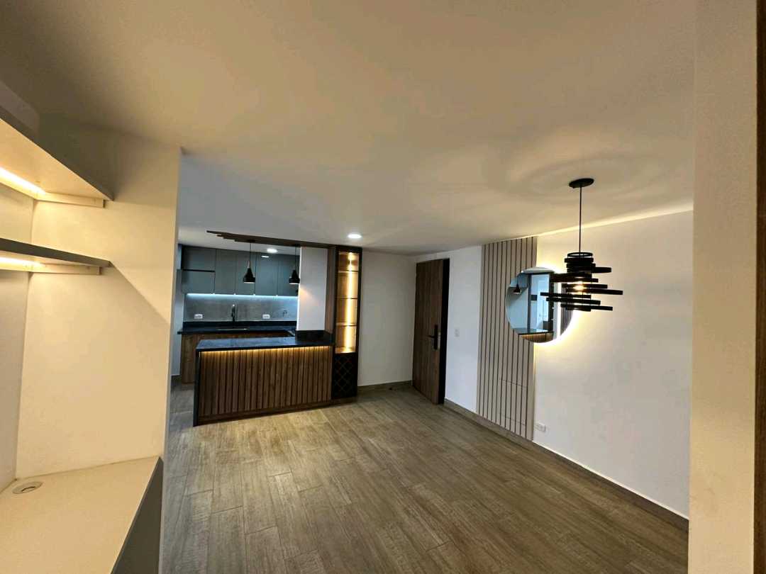 Se arrienda lujoso apartamento en Sabaneta