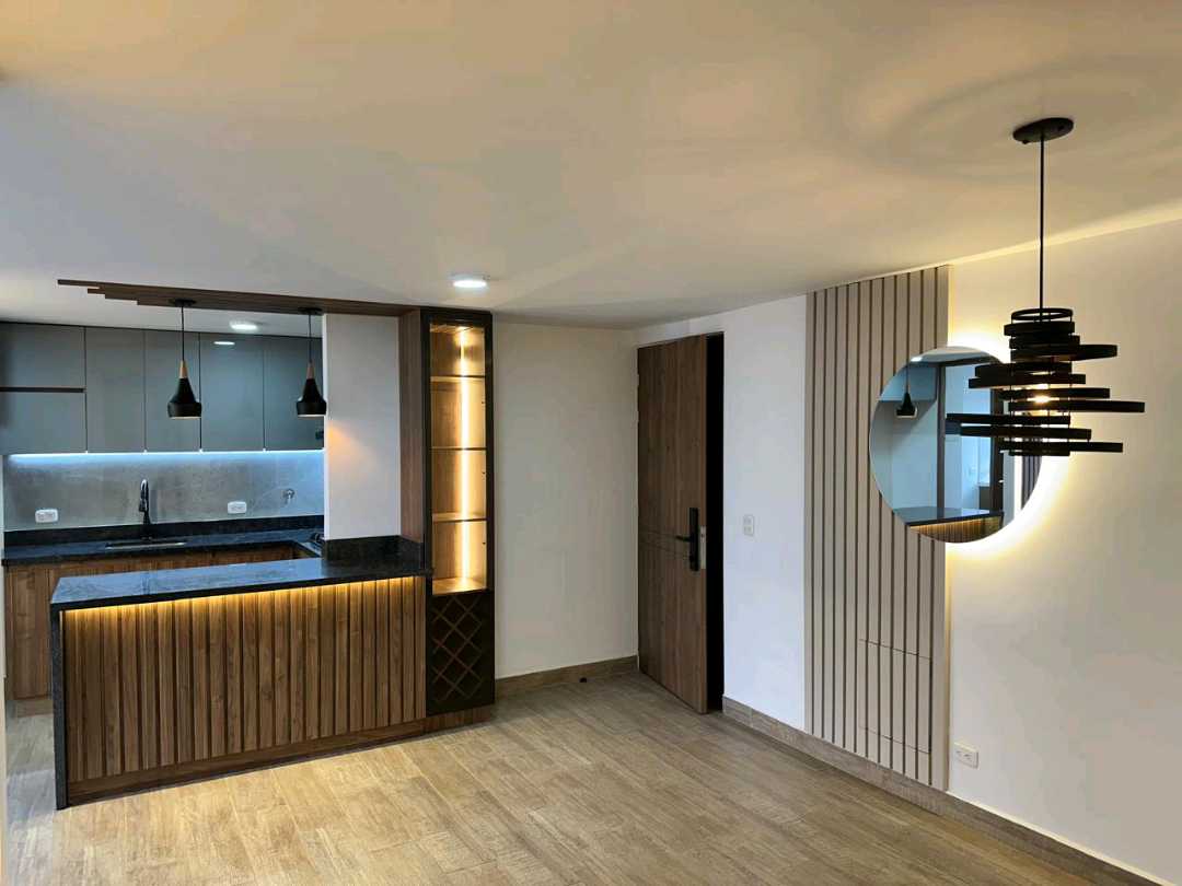 Se arrienda lujoso apartamento en Sabaneta