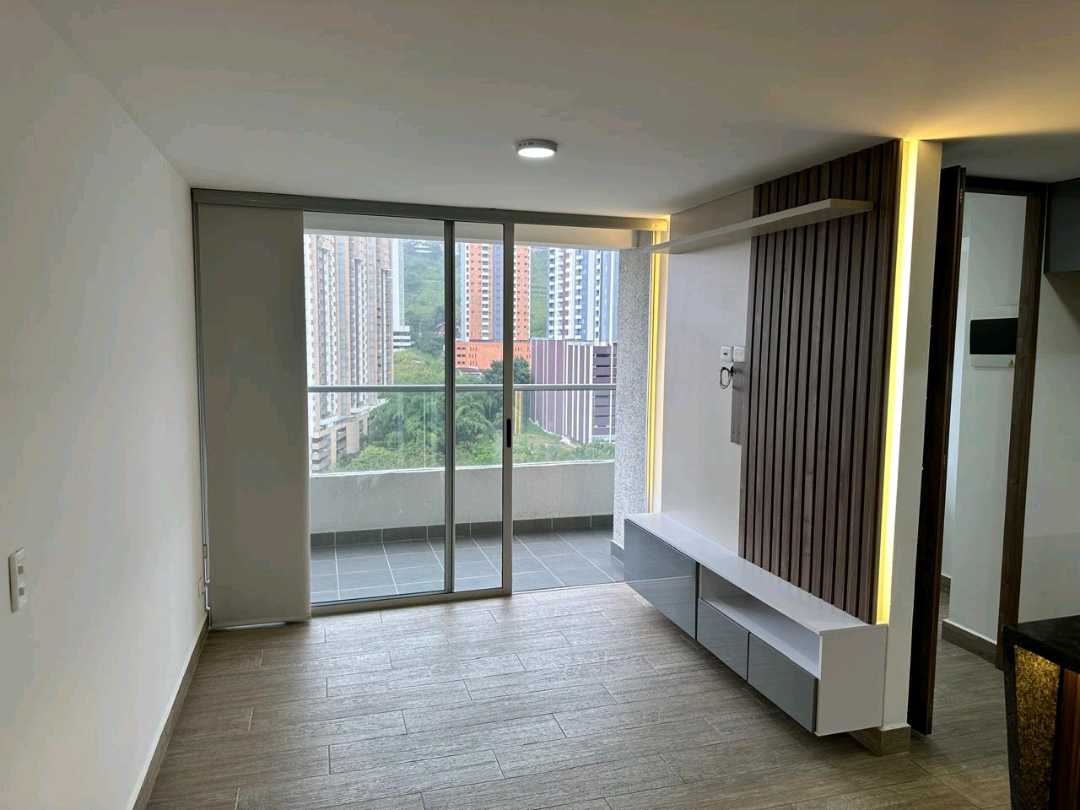 Se arrienda lujoso apartamento en Sabaneta