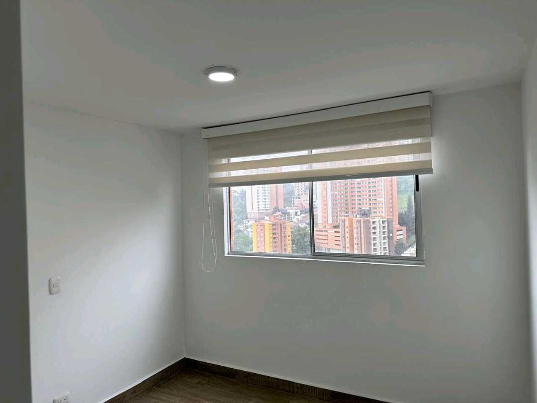 Se arrienda lujoso apartamento en Sabaneta