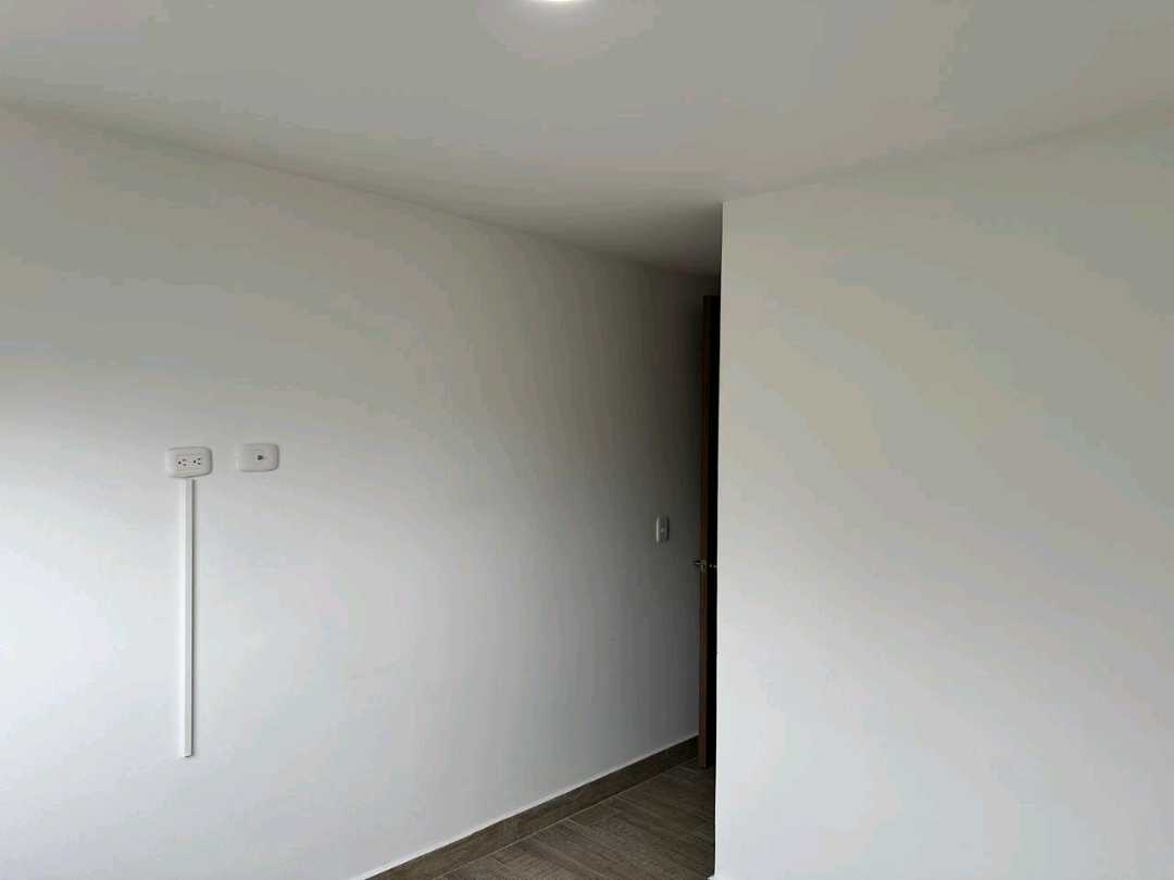 Se arrienda lujoso apartamento en Sabaneta