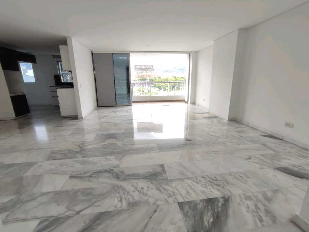 Se Arrienda Moderno Apartamento en Conquistadores, Medellín