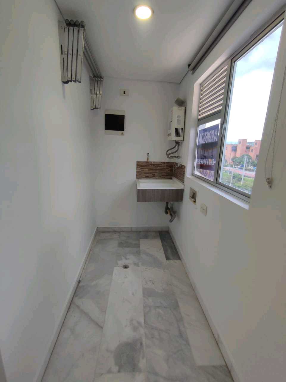 Se Arrienda Moderno Apartamento en Conquistadores, Medellín