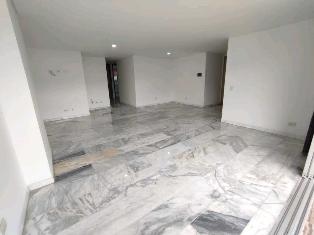 Se Arrienda Moderno Apartamento en Conquistadores, Medellín