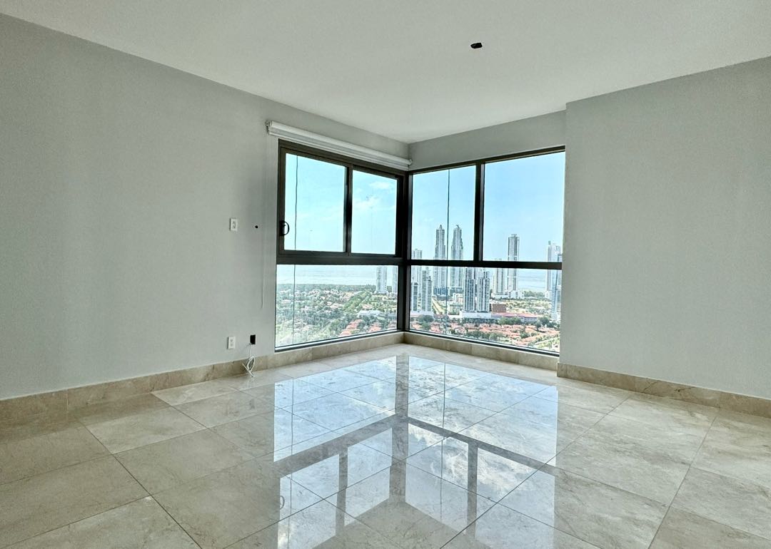 Se vende apartamento con vista mar en Santa Maria
