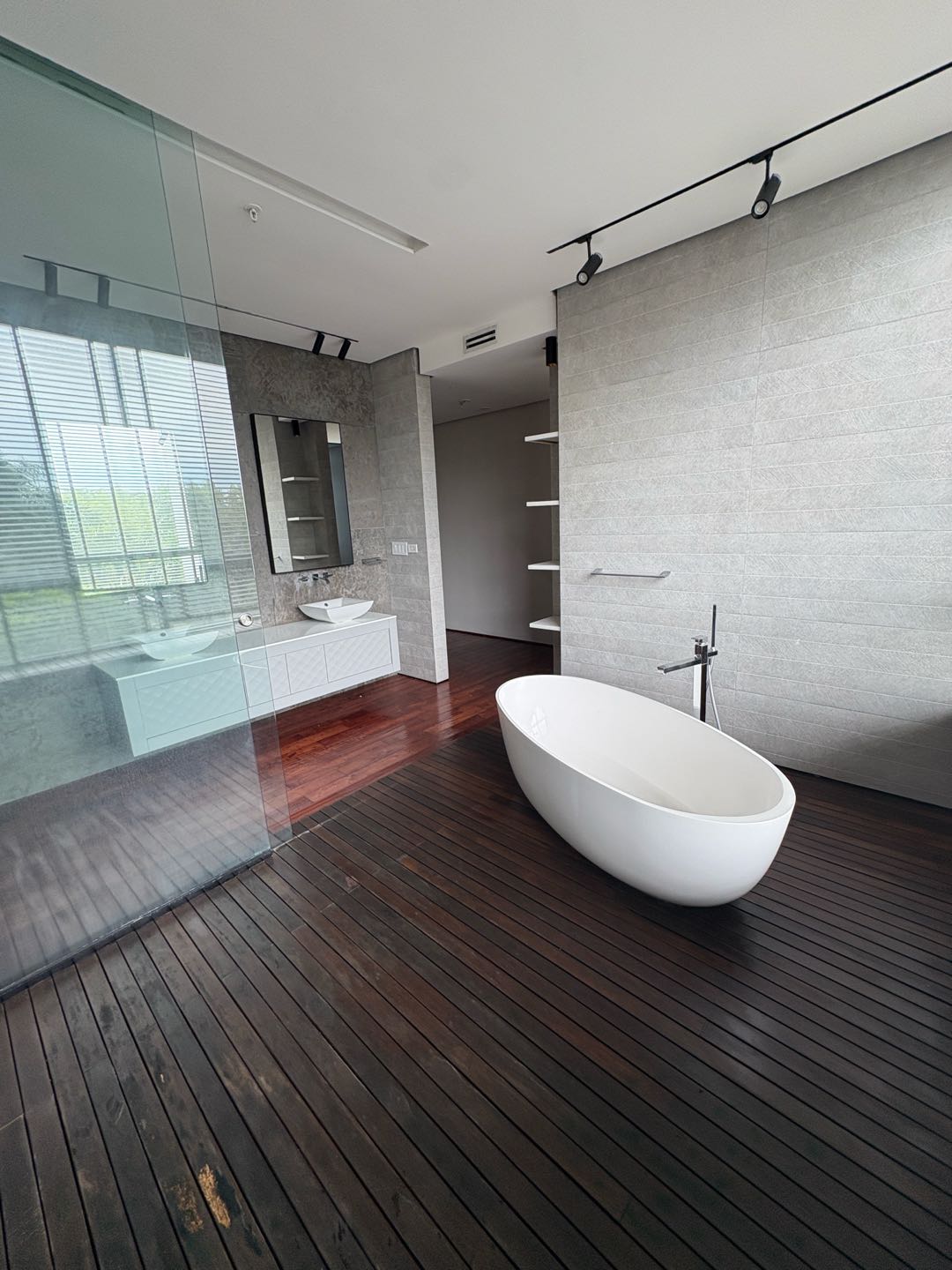 Se Vende Apartamento Duplex 2 niveles en Primera Linea Costa del Este