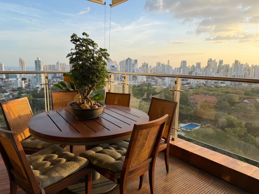 Se Vende apartamento en Altos del Golf