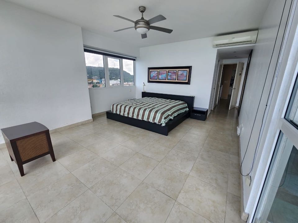 SE VENDE APARTAMENTO EN AVENIDA BALBOA, PH H20