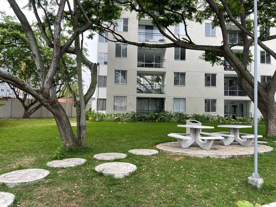 SE VENDE-ARRIENDA APARTAMENTO EN CIUDAD GUABINAS YUMBO