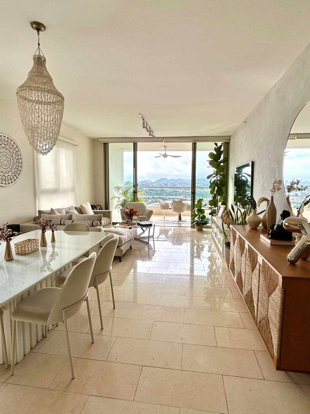 Se Vende Apartamento familiar en Santa María – Seguridad y comodidad