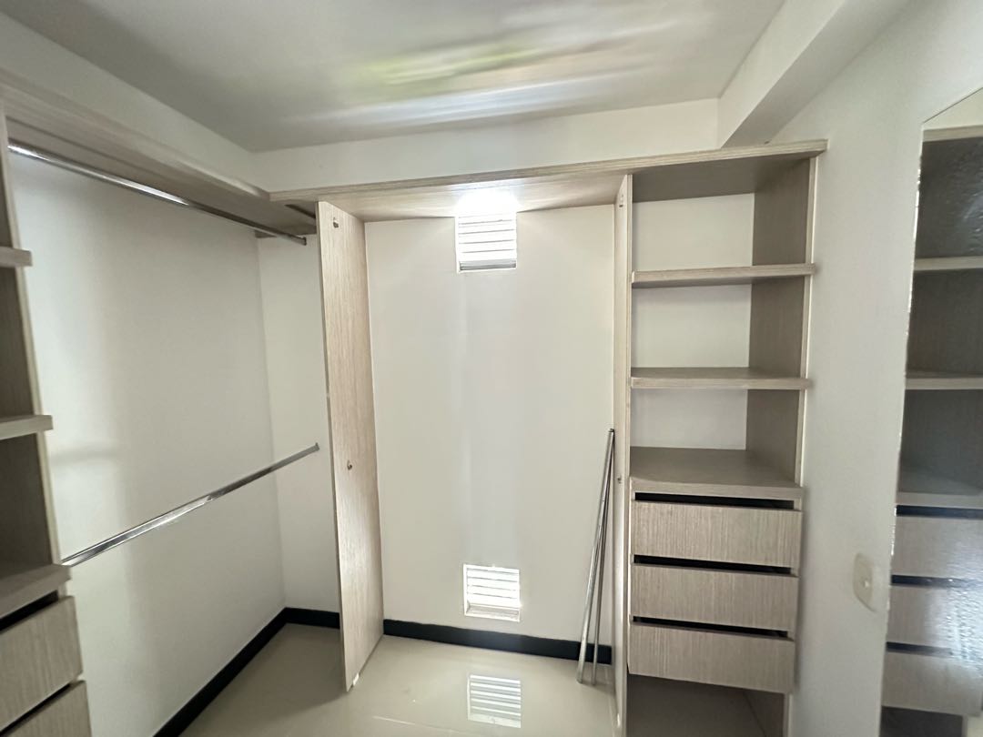 SE VENDE APARTAMENTO EN LAGOS DE LA BOCHA