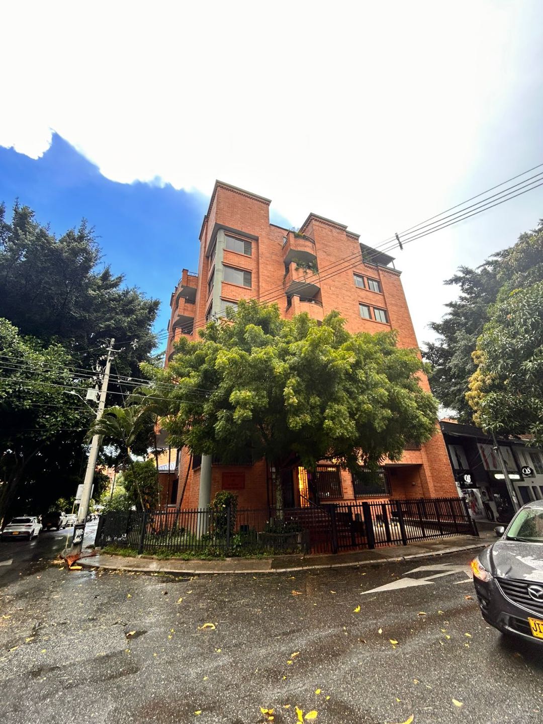 Proyecto internacional - Skyline Residences