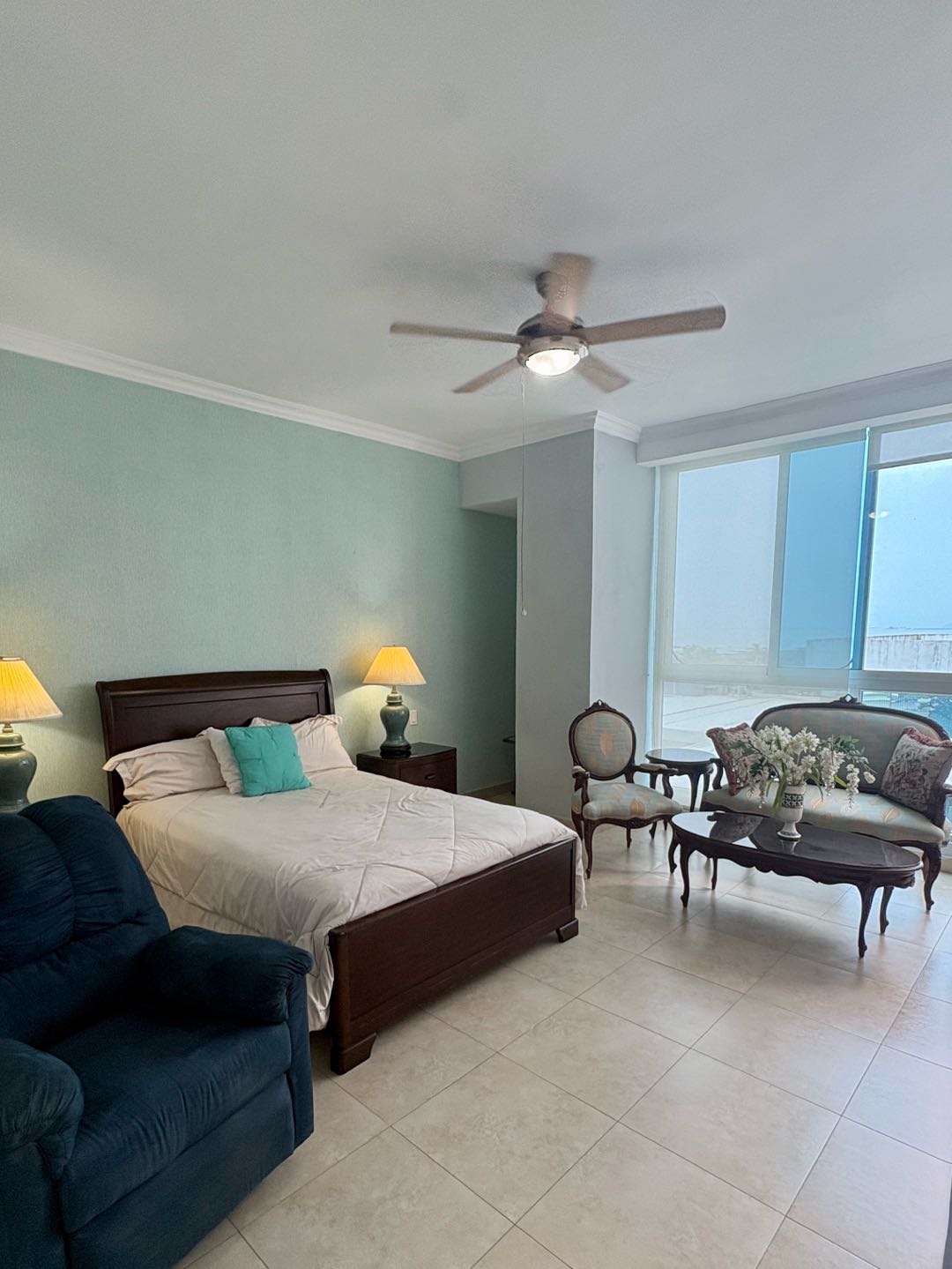 SE VENDE APARTAMENTO EN PH MAR ABIERTO