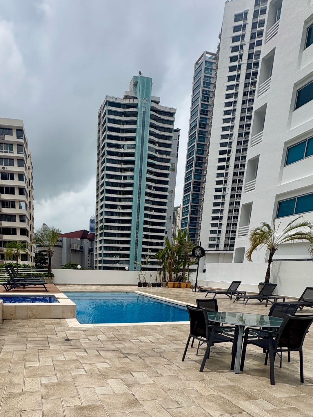 SE VENDE APARTAMENTO EN PH MAR ABIERTO