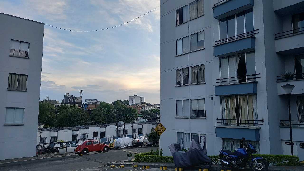 Se VENDE APARTAMENTO en PEREIRA LA LORENA