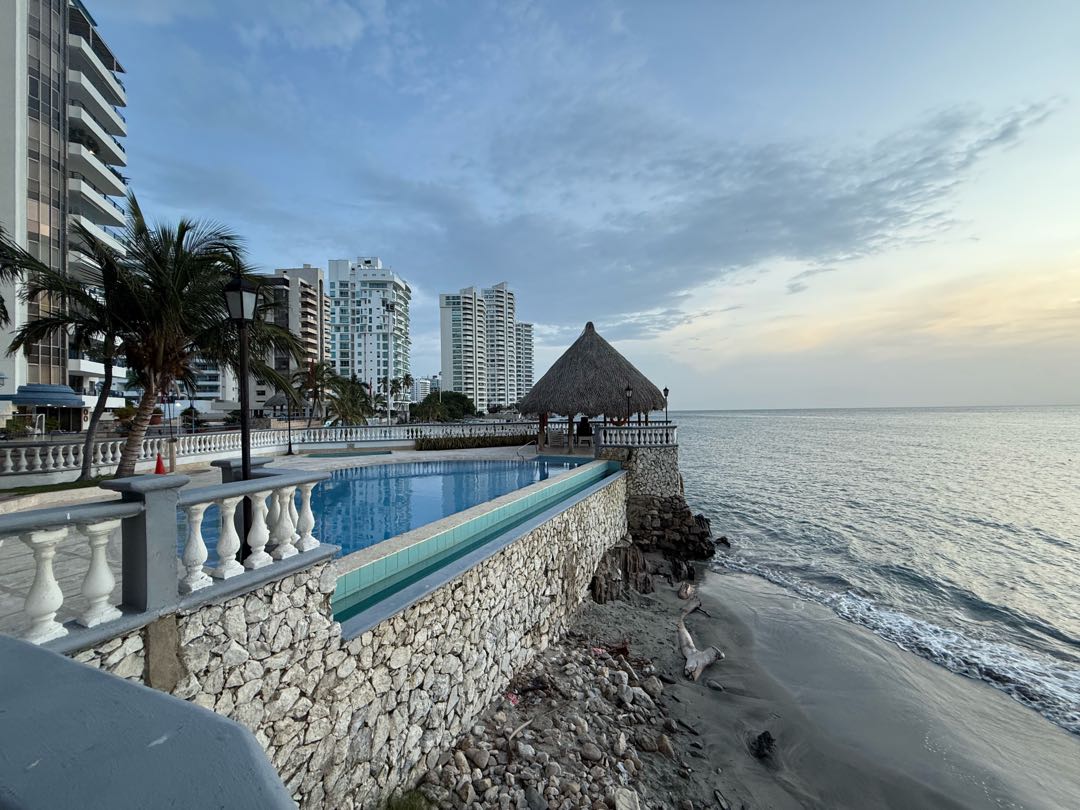 Se vende apartamento en Rodadero Sur, Santa Marta