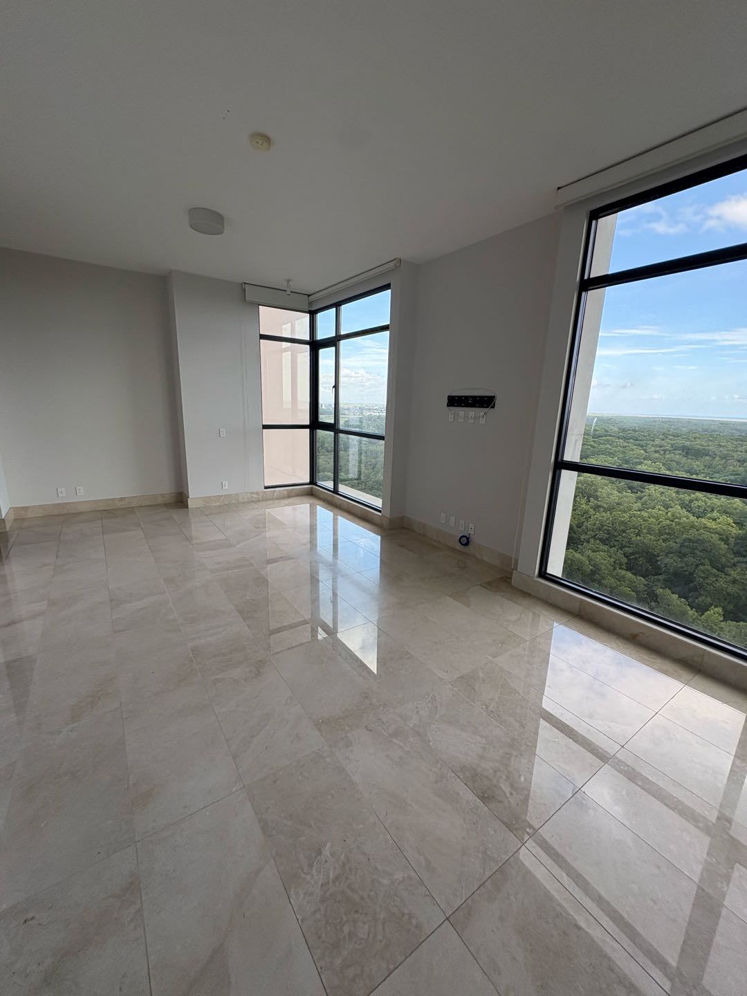 Se Vende Apartamento en PH Albatross Santa Maria