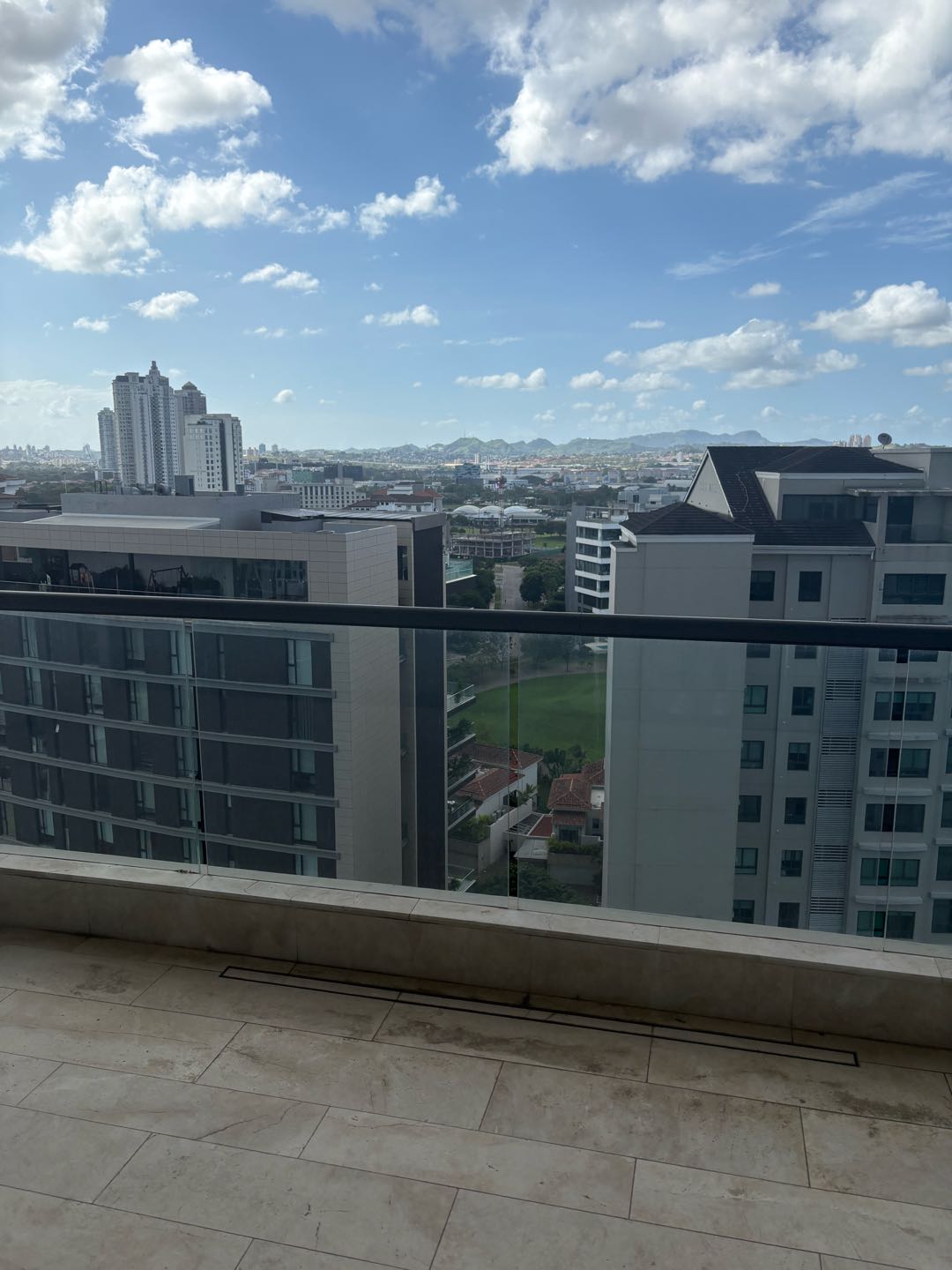 Se Vende Apartamento en PH Albatross Santa Maria