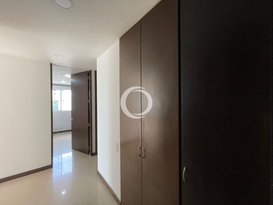 SE VENDE APARTAMENTO EN VERSALLES NORTE DE CALI