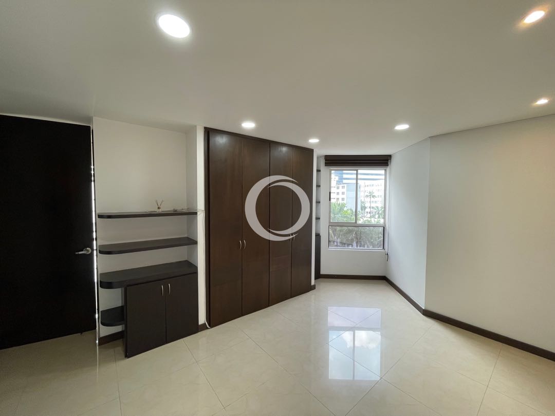 SE VENDE APARTAMENTO EN VERSALLES NORTE DE CALI
