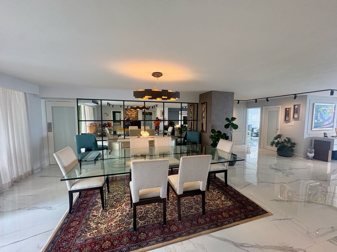 Se Vende Apartamento Remodelado en Torre del Mar, Punta Paitilla