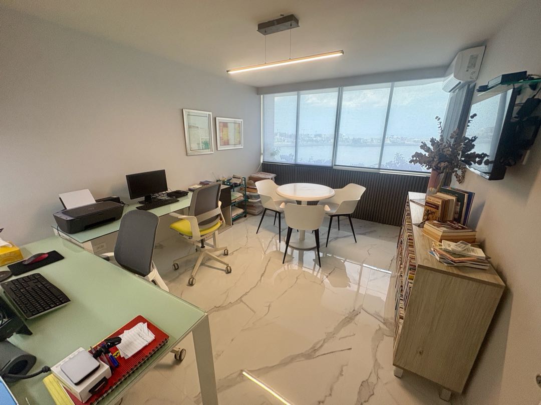 Se Vende Apartamento Remodelado en Torre del Mar, Punta Paitilla
