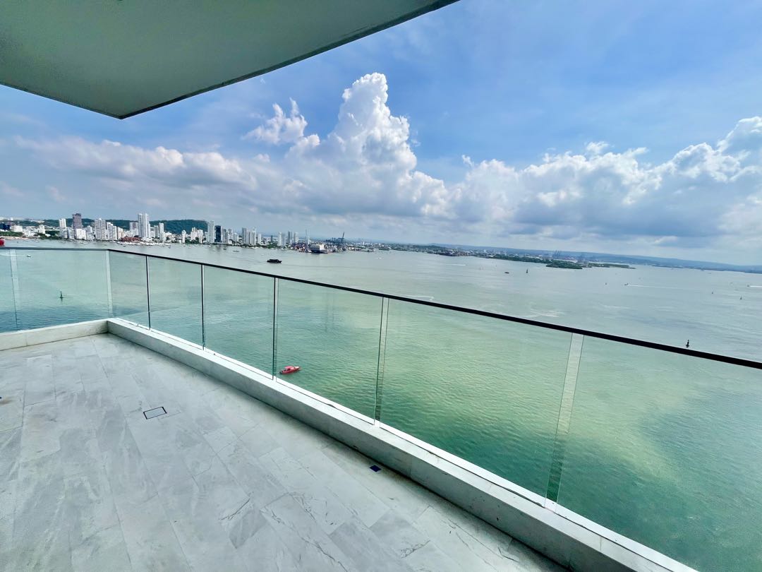 SE VENDE APTO EL BOCAGRANDE EDIFICIO ALLURE FRENTE A LA BAHIA