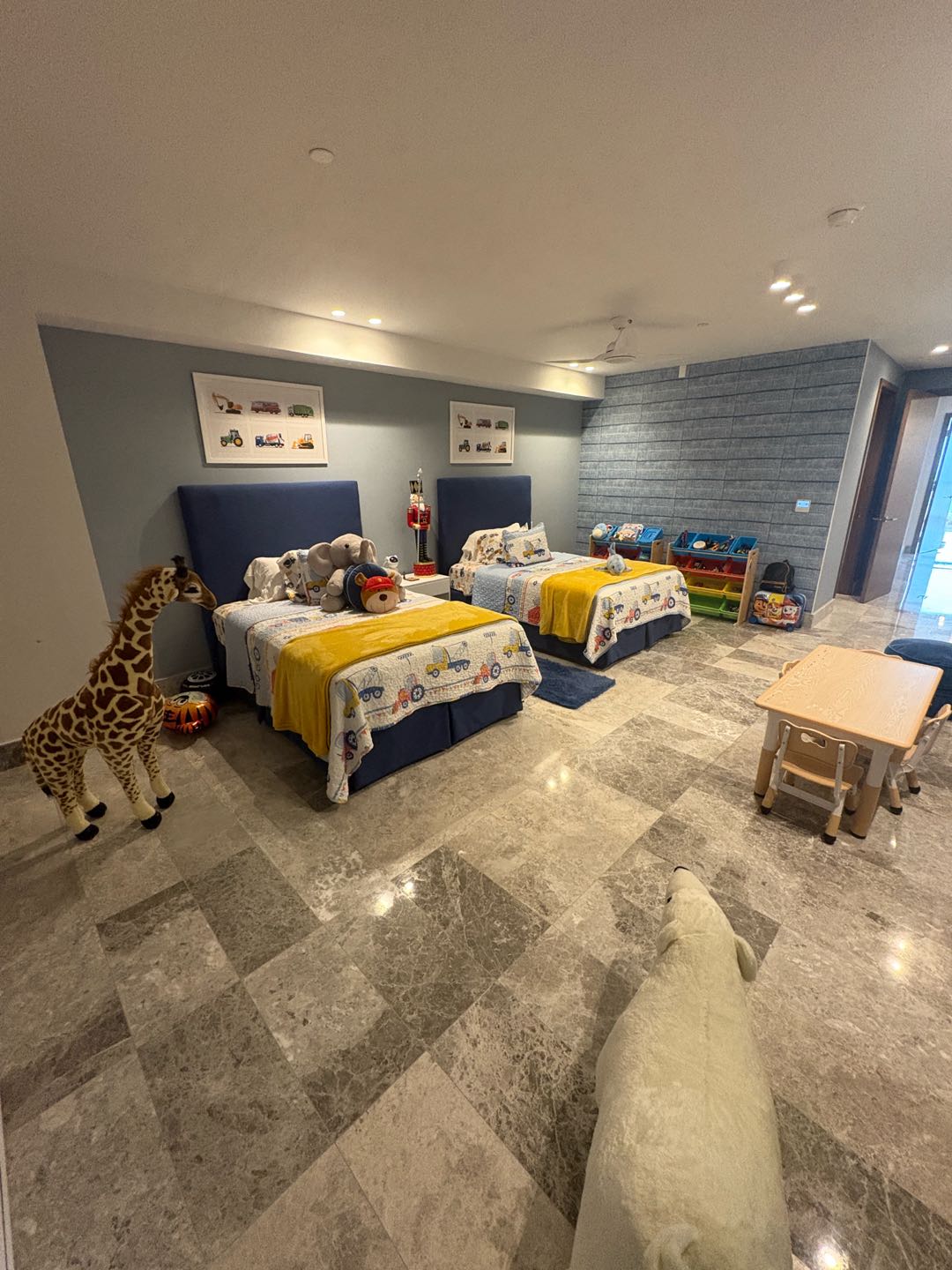 Se Vende PH Empire en Santa de 2 amplias habitaciones Maria