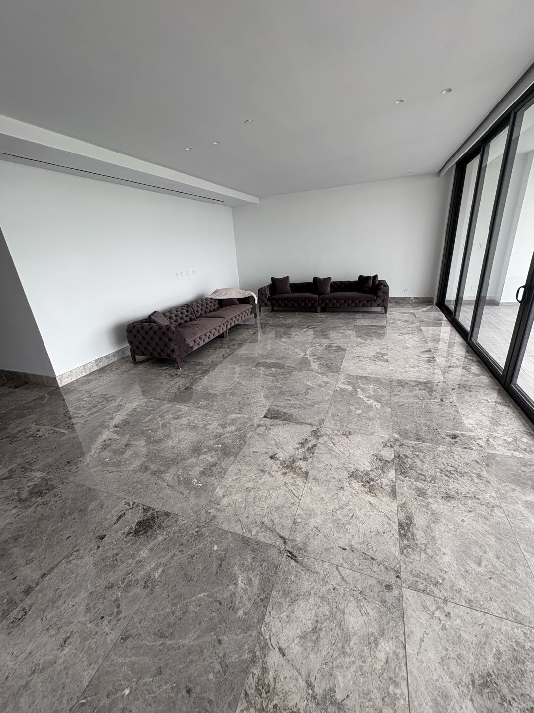 Se Vende PH Empire en Santa de 2 amplias habitaciones Maria