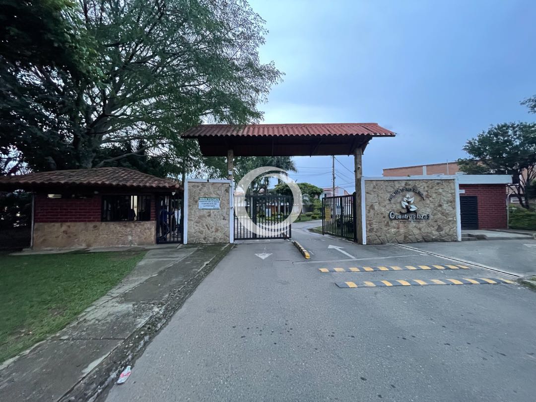 SE VENDE CASA BIFAMILIAR EN COUNTRY PLAZA JAMUNDI SE VENDE CASA BIFAMILIAR EN COUNTRY PLAZA JAMUNDI