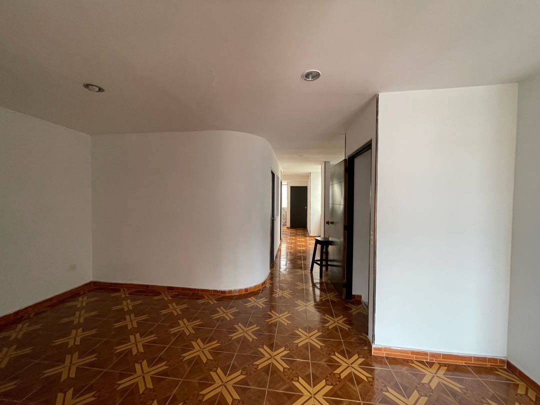 SE VENDE o PERMUTA CASA BIFAMILIAR EN COUNTRY PLAZA JAMUNDI