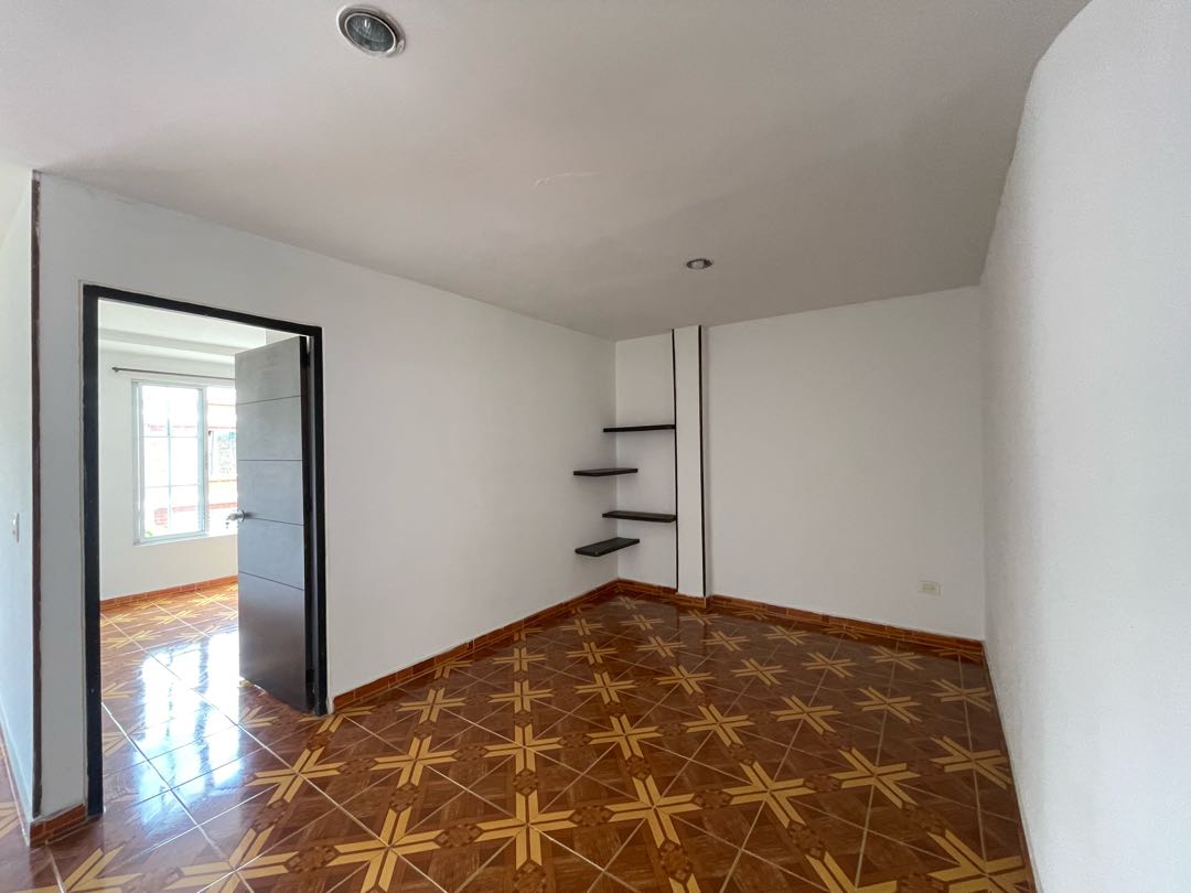 SE VENDE o PERMUTA CASA BIFAMILIAR EN COUNTRY PLAZA JAMUNDI