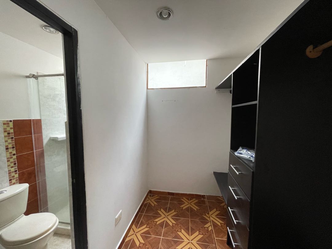 SE VENDE o PERMUTA CASA BIFAMILIAR EN COUNTRY PLAZA JAMUNDI