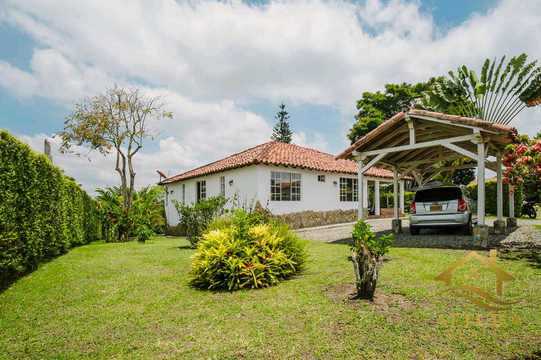 SE VENDE CASA CAMPESTRE ARMENIA MONTENEGRO QUINDIO